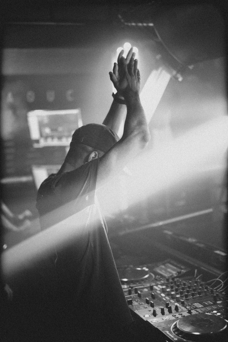 djvoltine's tweet photo. No sleep ⚡️ https://t.co/LYC1h3N7UN