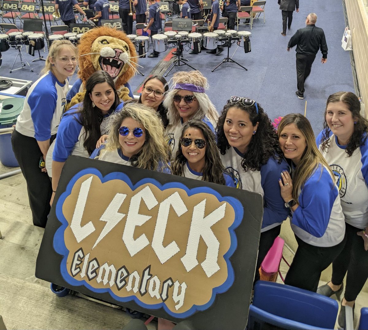 NISDLieck's tweet photo. Convocation 2022!! 🎉💙🦁#NISDIgnited https://t.co/e3TdgAqiGk