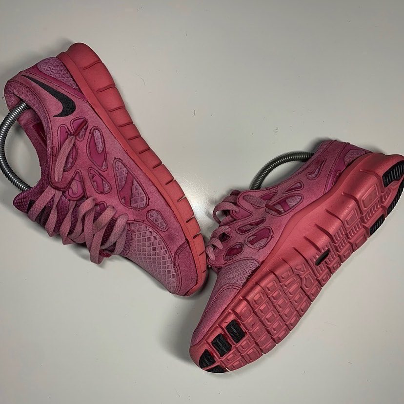 HitByMar's tweet photo. Nike Peony Pink free run 2. Dip Dyed, size 8 M 9.5 W. Link in bio or DM to purchase 

#Nike #DipDye #customshoes #RitDye #exercise #running https://t.co/9P5zWU2fpZ