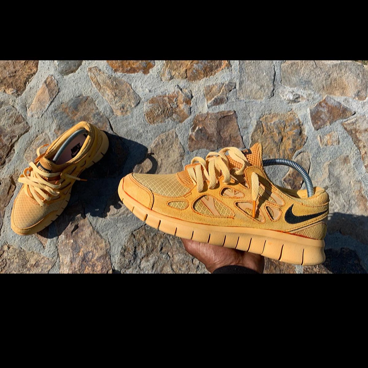 HitByMar's tweet photo. Nike free run 2 Sunset. Dip Dyed, size 8.5 M 10 W. Link in bio or DM to purchase 

#Nike #DipDye #customshoes #RitDye #exercise #running https://t.co/04JZIzQQCi