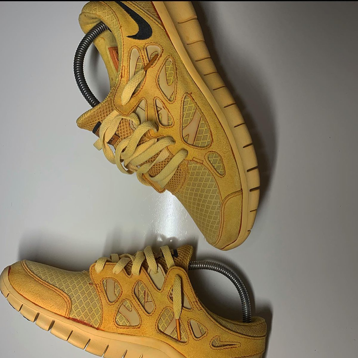 HitByMar's tweet photo. Nike free run 2 Sunset. Dip Dyed, size 8.5 M 10 W. Link in bio or DM to purchase 

#Nike #DipDye #customshoes #RitDye #exercise #running https://t.co/04JZIzQQCi