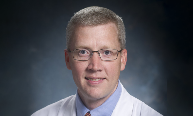 Dr. Daniel Cox, @UABSurgery associate professor and UAB's Trauma Medical Director, has received the @UABHeersink Brewer-Heslin Award for Professionalism in Medicine! Read about how he demonstrates “truly outstanding patient care' at UAB: uab.edu/medicine/surge… @uabmedicine