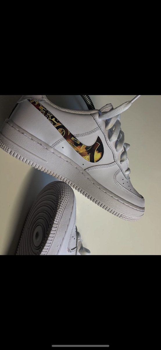 Attack on Titans AF1 custom 

#Airforce1 #customaf1 #custom #handpainted #art #attackontitan #aot #anime #angelusdirect #customizerdepot