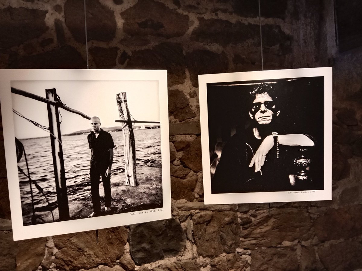 popisonfire's tweet photo. 📷 Superbe expo photos de Richard Dumas à voir @laroutedurock. Tour Bidouane avec Dominique A, Lou Reed, Étienne Daho, Nick Cave, Fontaines DC... Entrée gratuite.
#RDR2022 #routedurock #stmalo https://t.co/IFbx7w42H3