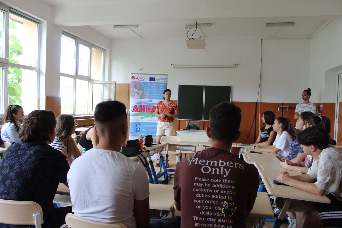 AHEAD_cby's tweet photo. #AHEAD: a 4th Awareness campaigns was organized in #Romania in Slanic, in the county of Prahova! Some pics of #ARESEL’s local activity are collected below! #AHEADPROJECT #erasmusproject #nohate #nodiscrimination #romapeople #fightingracism #roma #youth #awarenesscampaign 🤩🧐 https://t.co/ktjmytH6ql