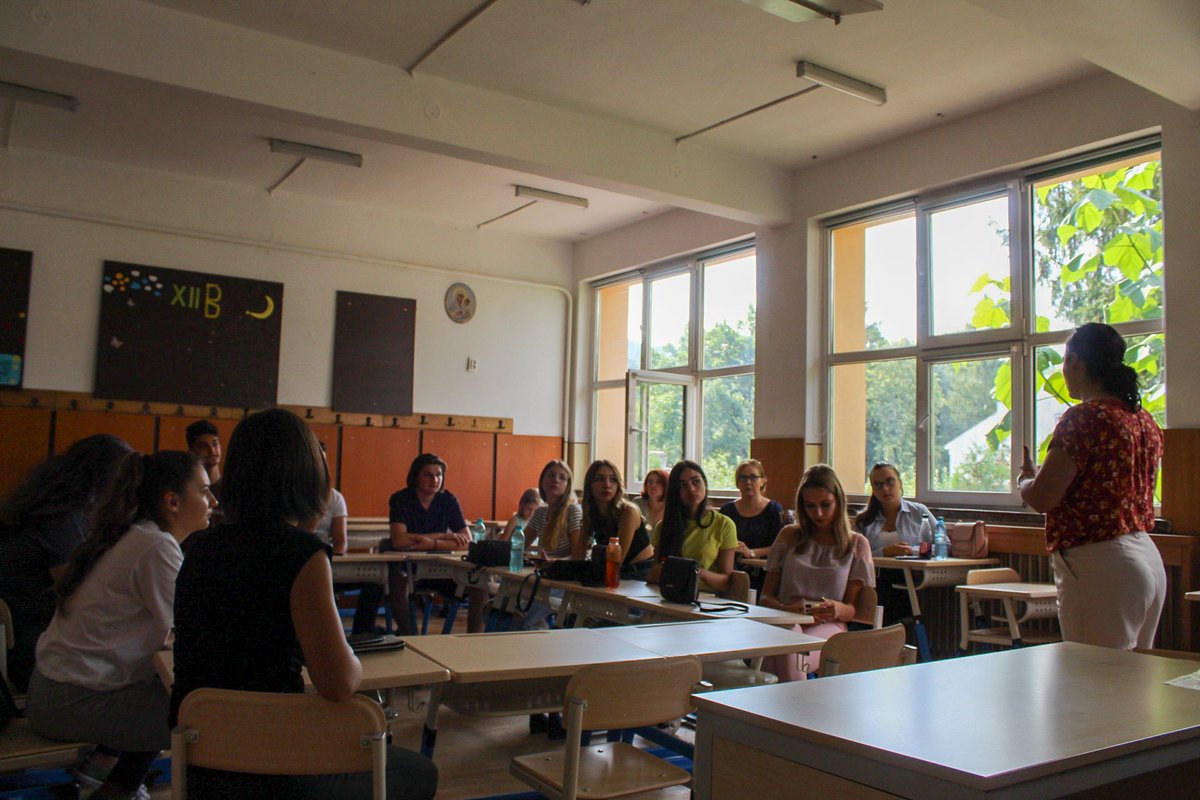 AHEAD_cby's tweet photo. #AHEAD: a 4th Awareness campaigns was organized in #Romania in Slanic, in the county of Prahova! Some pics of #ARESEL’s local activity are collected below! #AHEADPROJECT #erasmusproject #nohate #nodiscrimination #romapeople #fightingracism #roma #youth #awarenesscampaign 🤩🧐 https://t.co/ktjmytH6ql