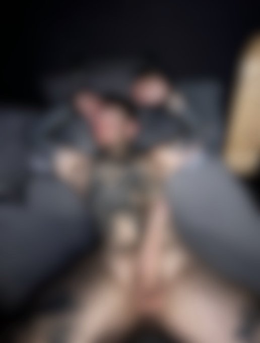 In the mood to see this unblurred? https://t.co/yM5byeEywc https://t.co/bKAkiw1250