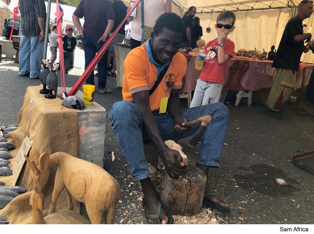 Occitanie's tweet photo. Lumière sur les cultures de l’#Afrique avec #SamAfrica !
Du 2 au 4 septembre, le #festival fait découvrir la richesse de ce continent au travers de musiques, de danses, d’artisanat d’art… Une programmation variée et gratuite !
➡ https://t.co/yeCV0k9SBi
_
#1001Festivals https://t.co/DIQbTTahK9