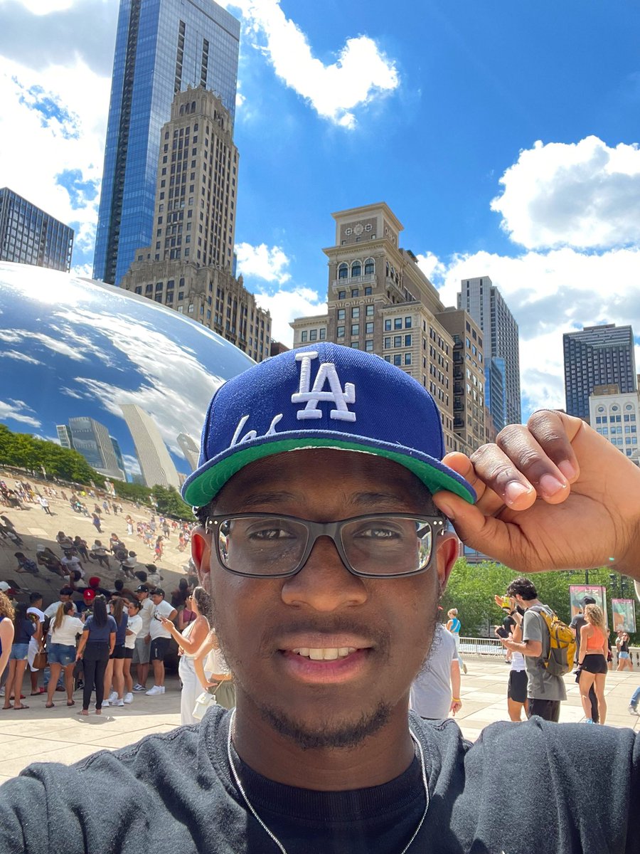 chris27scott's tweet photo. Can’t believe this is the last ride 😢 #bosurollcall
I’m Christopher Scott
⁃4th yr Architecture Major w/CRP Minor
⁃President of National Pan-Hellenic Council
⁃President of Phi Beta Sigma Fraternity, Inc. 🤘🏾
⁃9/10 times if you see me at a function I WILL be dancing 🕺🏾 https://t.co/kTnWcAJvjF
