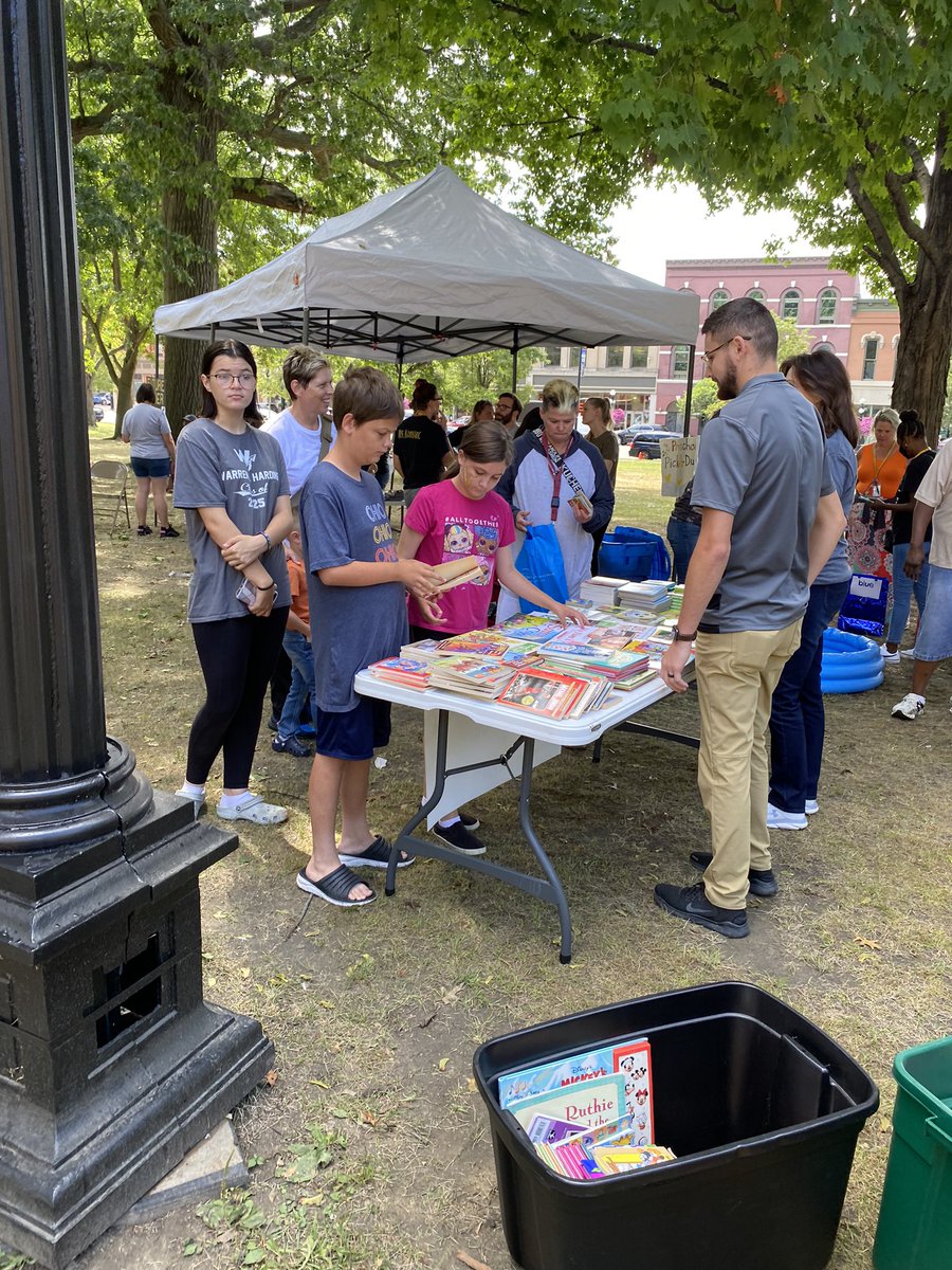 Back to School Celebration on Courthouse Square. Great to see so many families and students to kick off the start of a new school year!