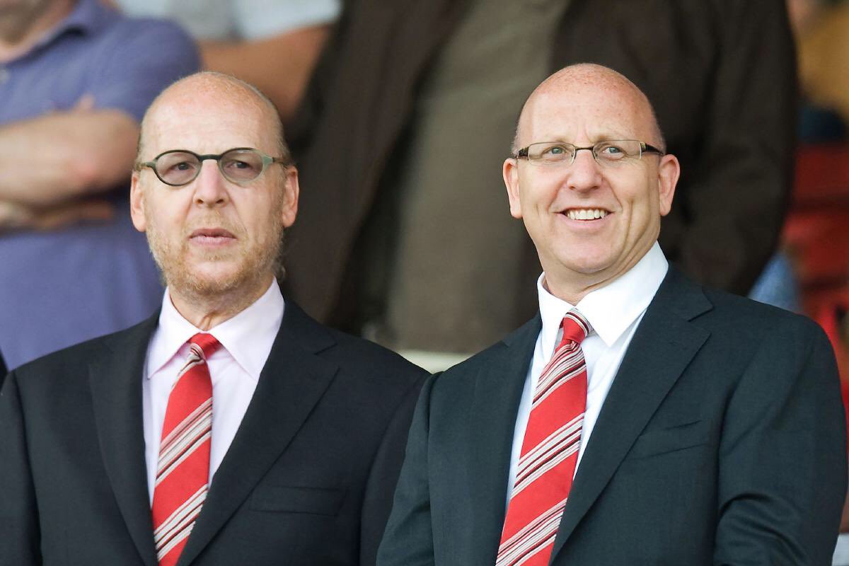 SeanAFC's tweet photo. BREAKING: The Glazer family who Currently own Manchester United are considering selling a minority stake in the Football club.

More to follow… https://t.co/3I2KZGRkLW