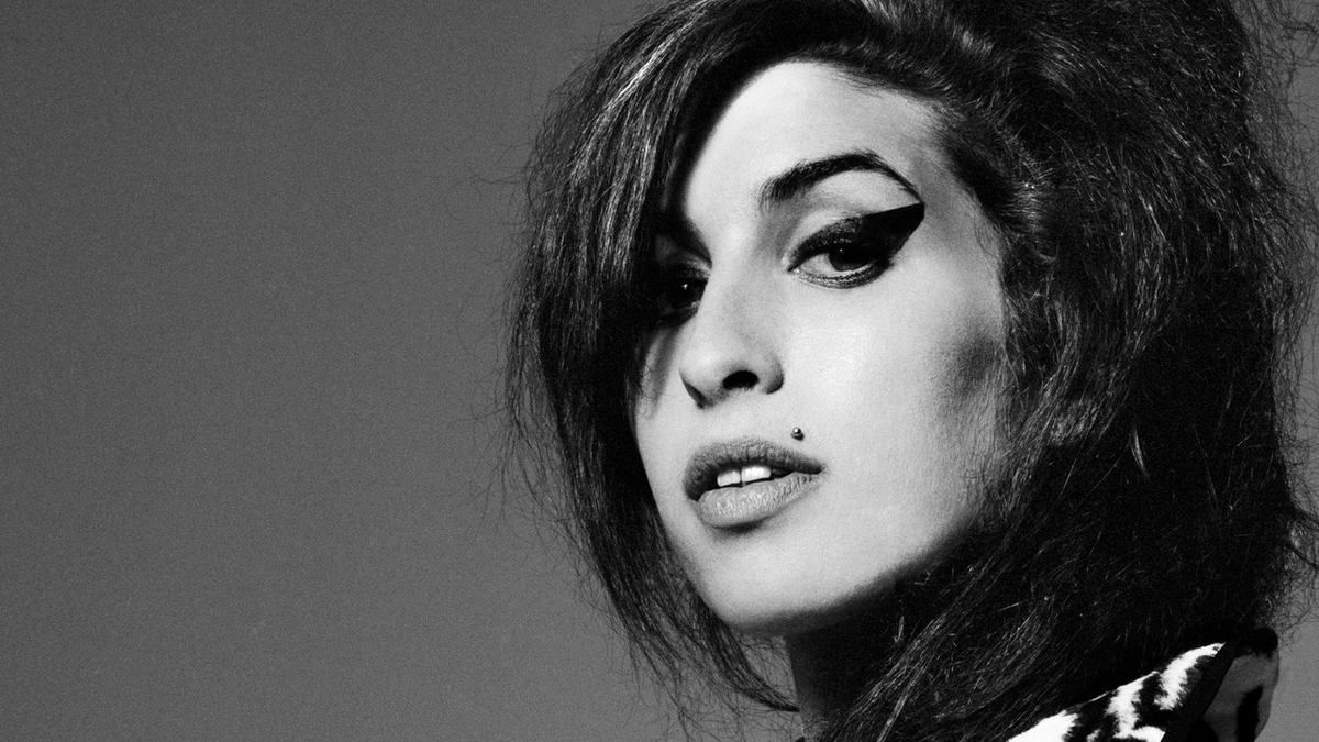 Here's another great article from of our Young Critics, Alix Hudson!

Alix writes about our fascination with famous women, particularly those deemed ‘troubled’, and looks at @asifkapadia's critically-acclaimed #Amy, which screened at #EIFF15.

Read // bit.ly/EIFF-YC-Amy