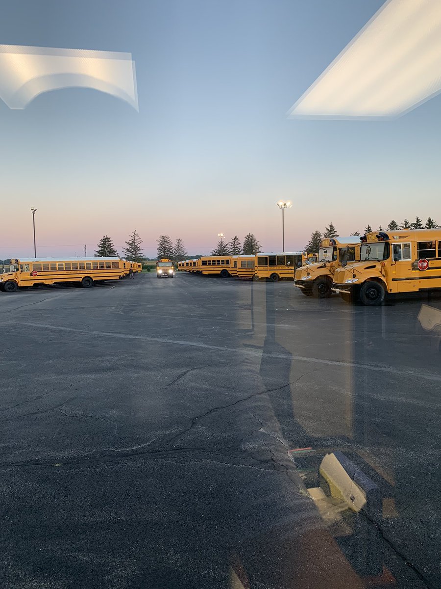 Davis_Espe's tweet photo. Good morning, Kaneland! Buses are getting on the road for the first day of school! #kaneland302 @leden302 https://t.co/q3b44S4nOh