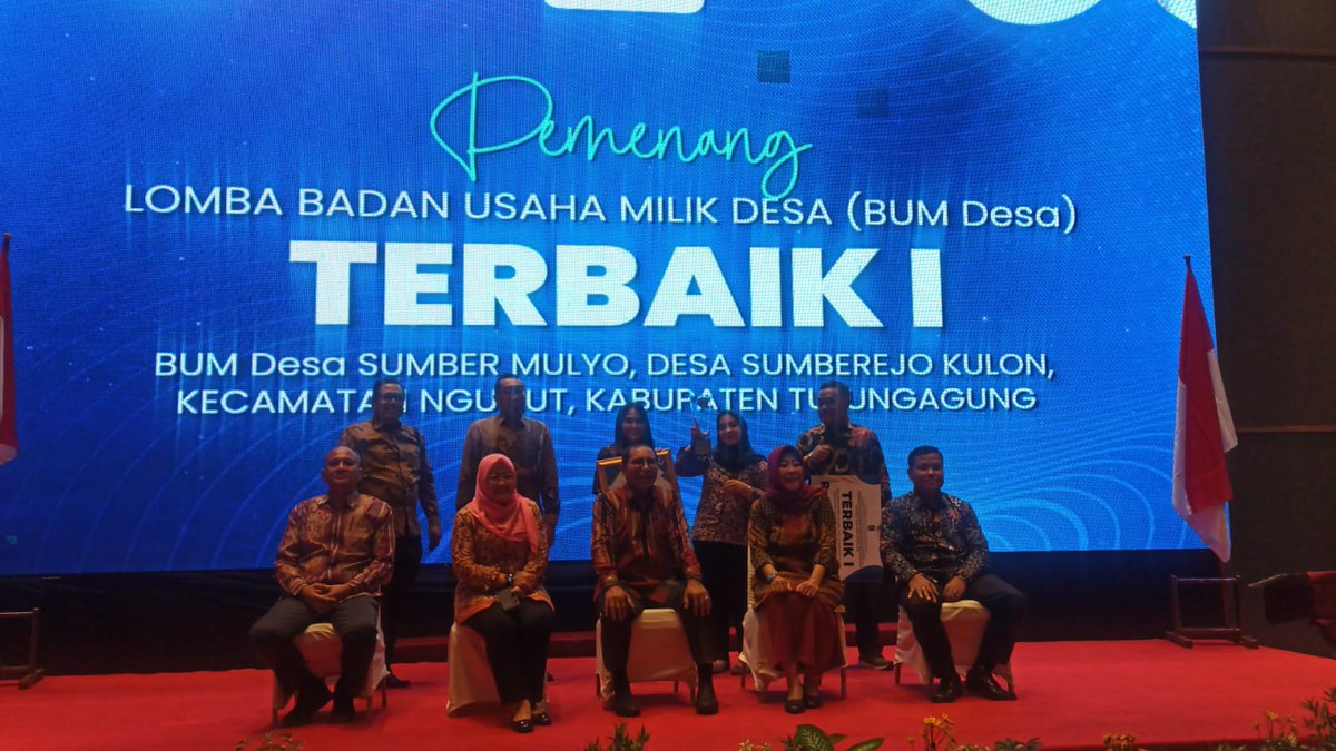KMoeds's tweet photo. Selamat untuk Kabupaten Tulungagung telah Membawa Desa2nya Berprestasi di Jatim 
#tppiJatim
#tppitulungagung
@jokowi
@halimiskandarnu
@malik_haramain
@EkoHeruNat
@Ari_Asharie
@Brigade01Arwan1
@fadiqwae1
@rofiq_jazuli
@GumintoST
@AminudinFahruda 
@nurnaQu https://t.co/Mdga6iOZcL