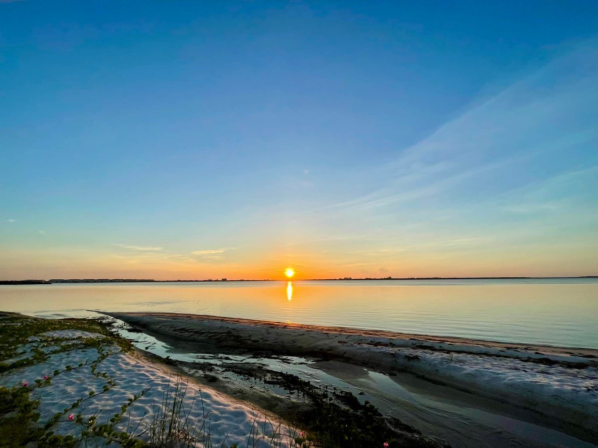 sprtxclub's tweet photo. A Good morning to our Sunrise Sports District and Athletes, from the morning Sun rising and the Sunrise City !!!
#sr91ssd #sunrisesportsdistrict #sports #florida #fortpierce #health #wellness https://t.co/LsX1a0t89i