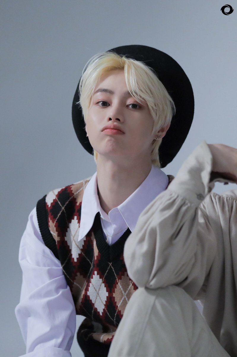 HHuhihahu's tweet photo. Muốn nhìn thấy phong cách này vs kiểu tóc này á SHINING UP CONCEPT PHOTO 2
#TPST_2ND_CONCEPT
#SHININGUP_2nd_MINIALBUM
#TEMPEST
@TPST_twt @TPST__official @HANBIN_twt_ https://t.co/L6G3bxfs7v
