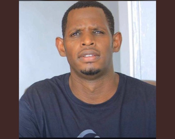 _chris__250's tweet photo. Nkuko Sasita Byakozwe Tukabona Indirimbo za Buravan Mugerageze Nka Saakumi 16:00 Mushyireho filime za yanga Cyangwa indi Saha iboroheye ama Television 📺 Mureke Tumuhe respect akwiye ❤️🙏🏾 https://t.co/uF96DCkJJm