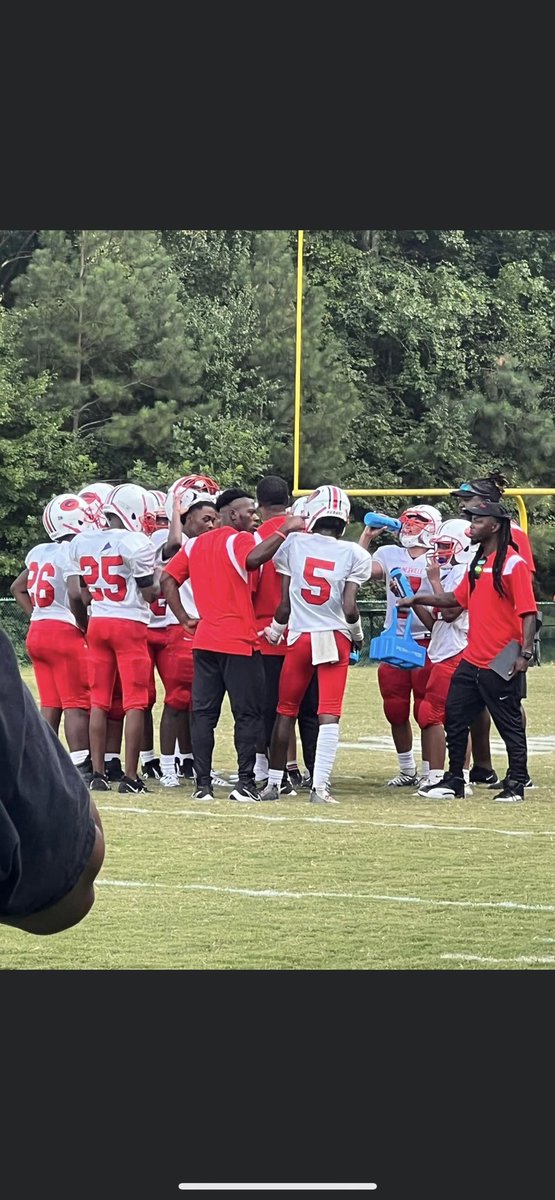 rd6speeds's tweet photo. Proud of my two-way athlete #5 Marcus sims! Took a screen to the 🏠 and had a game sealing pick 6! He gone be special❗️ https://t.co/uQiJ8ZMrlX
