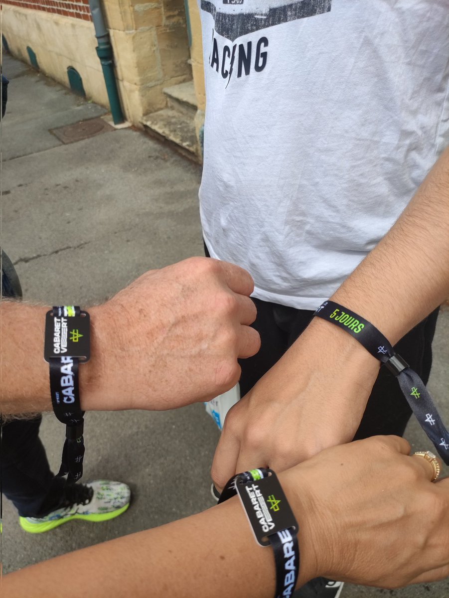 🎵🎶🎶 Après 2 ans de privation, c'est parti pour 5j au <a href="/CabaretVert/">Cabaret Vert</a> a <a href="/VilledeCMz/">Ville de Charleville-Mézières</a> ! #ardennes