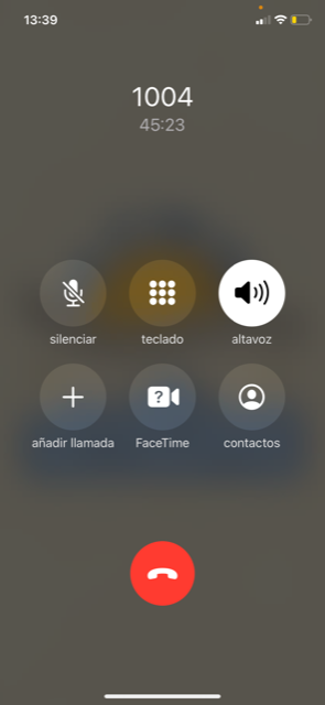 Anytakris's tweet photo. @movistar_es 45 minutos de espera para que me atiendan desde el 1004 es lo habitual? Y sigo sin que me respondan la llamada. #atenciónalcliente https://t.co/nnKFnY5Q8X