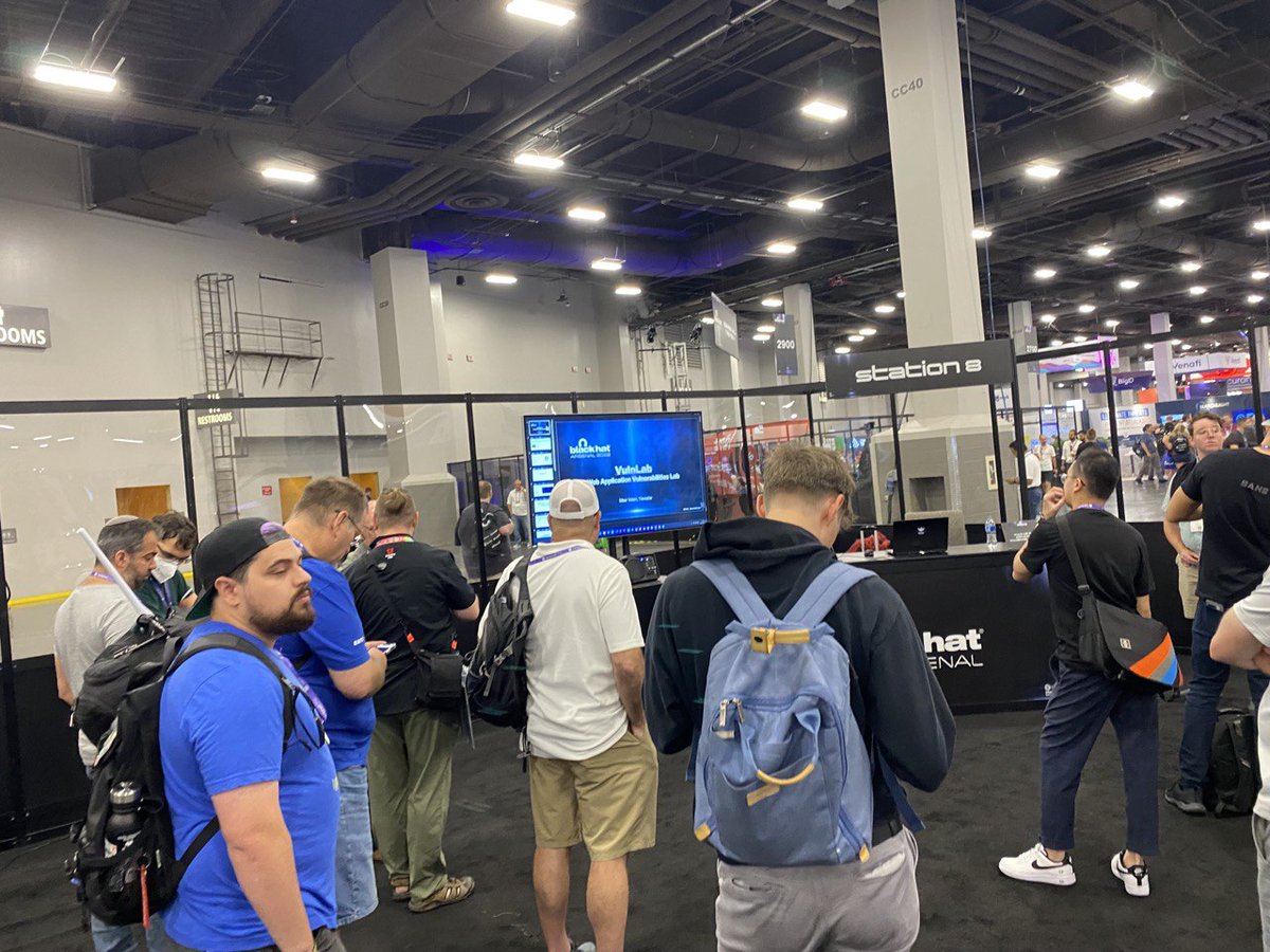 siber_vatan's tweet image. Siber Vatan @siberyavuzlar takımımız “VulnLab” projesi ile uluslararası hacker konferansı olan Black Hat Arsenal&apos;a katıldı. Bizi uluslararası arenaya taşıyan @dijital ve @siberkume ye desteklerinden dolayı teşekkür ederiz. 

#Gençİstihdamı

@TCSanayi @KalkinmaAjansGM @TCBAKKA