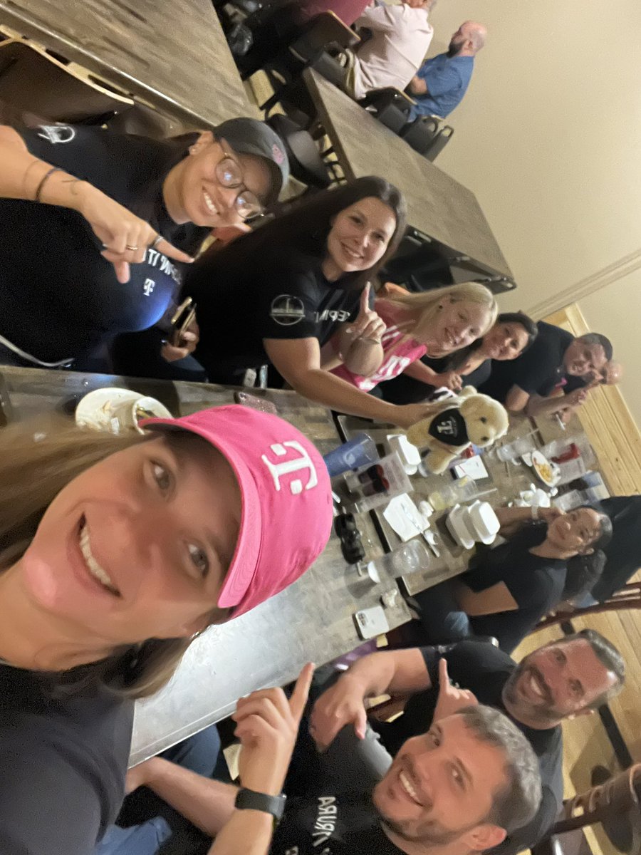 cannlee17's tweet photo. Celebrating the best of the best in each market from last quarter with the #FLFrontRunners!! Top performers across Florida SMRA all came together for cross-market networking and recognition!! It was a good time! https://t.co/9YfjqZBA84
