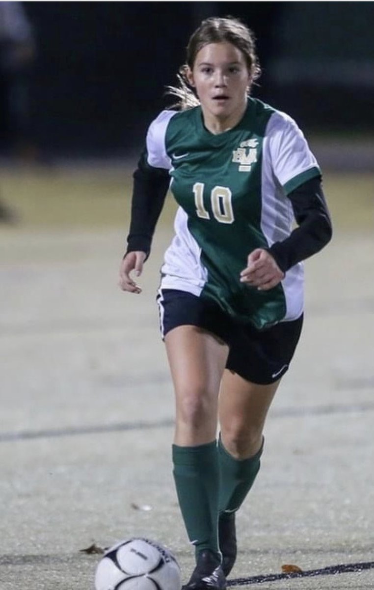 BVALadyLeps's tweet photo. Congratulations to our 2022 Team Captains: Farrah Reader, Victoria Rodriguez, Laurel Lehnhardt and Kataira Rhodes 🐾⚽️👏🏻 https://t.co/ly1xUBrJud