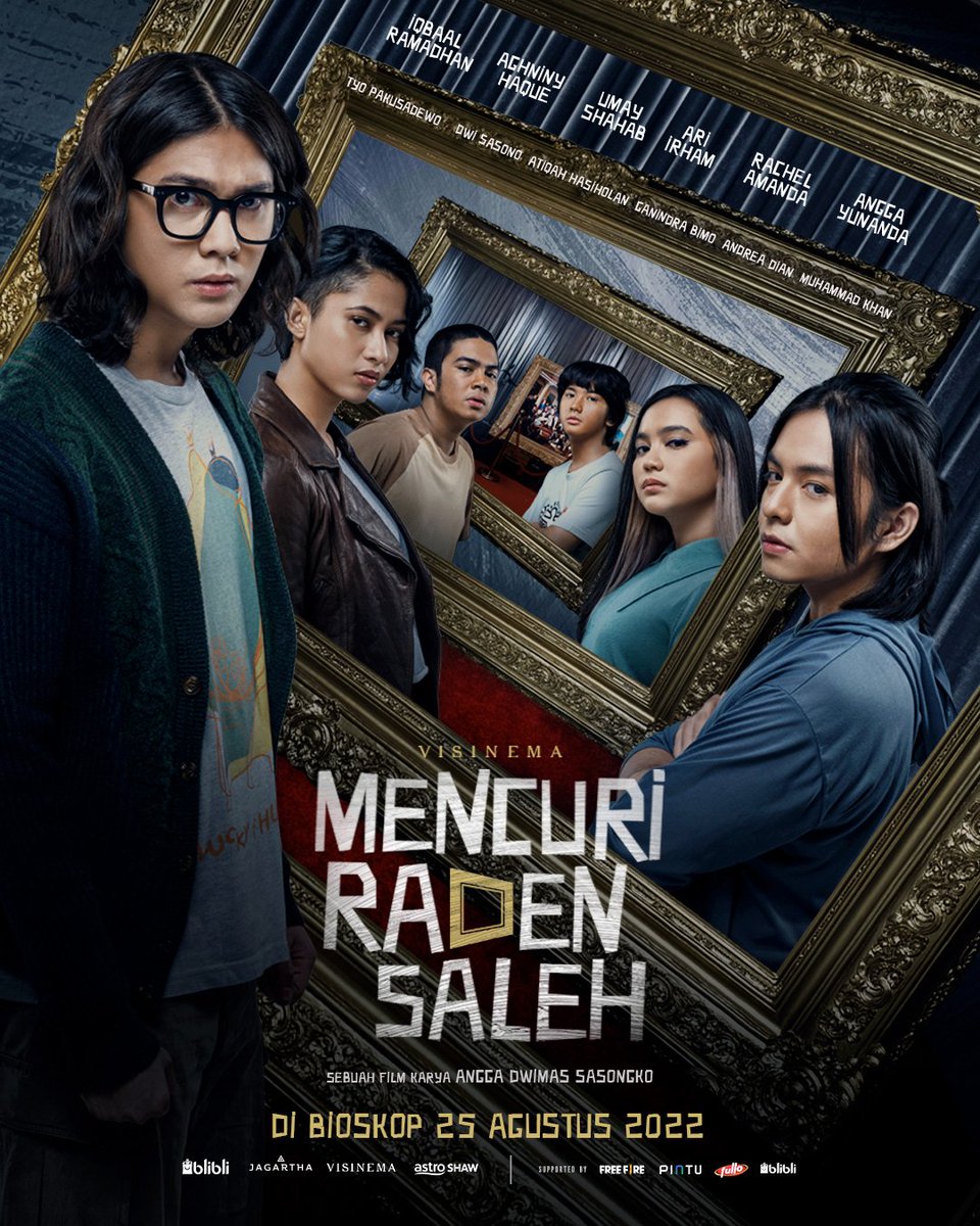 popsikelid's tweet photo. Ketika film dimulai, #MencuriRadenSaleh langsung MENCURI PERHATIAN dengan SANGAT LIHAI!

Karakter-karakternya saling melekat serta berusaha dekat dengan penonton, berhasil dilukiskan dengan hangat ke dalam petualangan penuh aksi serba nekat. https://t.co/oGKaUSMvTB