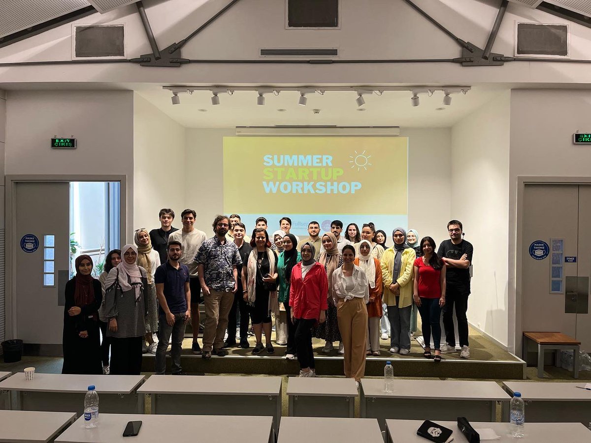 fullsepp's tweet photo. SSW 16 Ağustos etkinliğimizden kareler.☀️🤩
@GamzeSart @ahmettbalat @candostb İzzet Zakuto konuğumuz oldu!
#fullsepp #khas #ssw #workshop #gamzesart #ahmetbalat #candostbayraktar #podbee #izzetzakuto #scorp #keşfet #workshop #startup https://t.co/85HGljI024