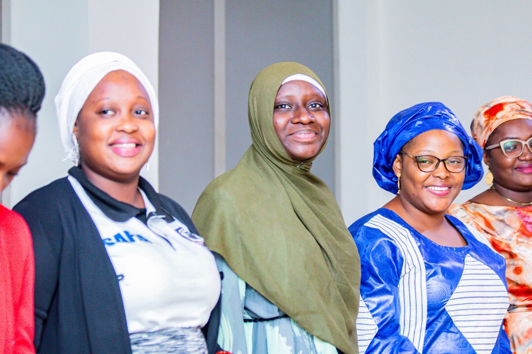 AntaMaiga3's tweet photo. Renforcement des capacités du Vivier d'expertise féminin pour la paix et la réconciliation en art oratoire, prévention et gestion de conflit et Femme paix et sécurité. Un projet du @Ministère de la Réconciliation, de la Paix et de la Cohésion Nationale, soutenu par la @giz https://t.co/RnhhY7iHci