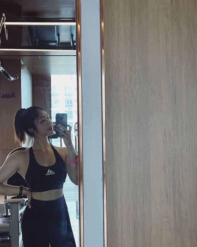 baoer02433765's tweet photo. Exercise makes me happy, who insists on exercising every day like me https://t.co/DJwmiYsRNc