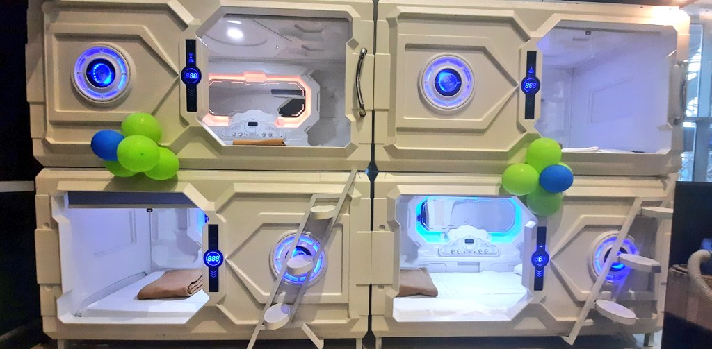 aaichnairport's tweet photo. 𝐂𝐚𝐭𝐜𝐡 𝐬𝐨𝐦𝐞 𝐬𝐥𝐞𝐞𝐩 𝐨𝐧 𝐭𝐡𝐞 𝐠𝐨!
Passengers arriving at Chennai Airport can now have a comfortable short stay with the launch of Sleeping pod facility (capsule hotel) in Domestic Arrival. This will greatly benefit transit passengers to rest and relax on the go. https://t.co/qfsUwmzowW