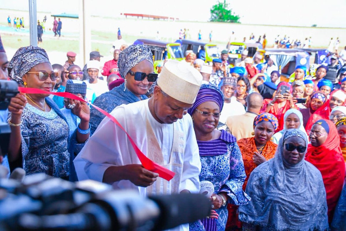 ayshamgwt's tweet photo. The Northern Governors Wives Forum @NGFSecretariat @NGW_Forum gathered in Kebbi last weekend for it's quarterly meeting and to commission a world class Sports and Recreation Center established by the First Lady of Kebbi State H.E @DrZSB in Birnin
#NGWF #SayNoToDrugs #Kebbi #Sport https://t.co/F78SuTL1qV