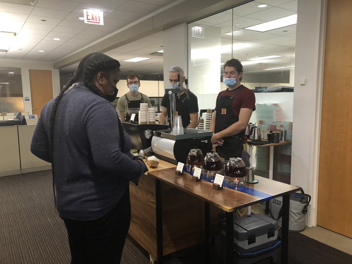GodvikNewzGirl's tweet photo. Baristas in the building! 
Fun morning reward from our @cbschicago boss @JenLyonsTV 
Coffee tea and amazing smells in the newsroom https://t.co/mPLRHtUrF3