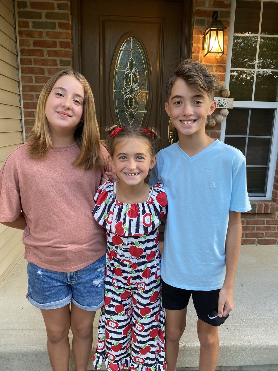 kurtschooley's tweet photo. First day of middle school and third grade! #hcsd1 #wildcatway #averygators https://t.co/5Y6smWf6vv