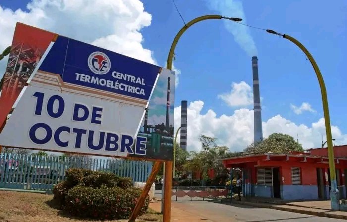En el día de ayer en la noche sincronizaron al Sistema Eléctrico Nacional las Unidades 4 y 5 de las CTE “Carlos Manuel de Céspedes” de Cienfuegos y “10 de Octubre” de Nuevitas, respectivamente. 
#CubaPorLaVida #loquenosUNEcompromiso