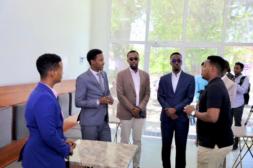 AbdiazizYouth's tweet photo. We are thrilled to welcome the newly appointed Youth and Sports minister Mr. Mohamed Barre Mohamud who paid his first visit at our center. 

We are grateful to his visit and looking forward to working with him to champion youth agenda. 

#AYCVisit https://t.co/nRjjwBaekH