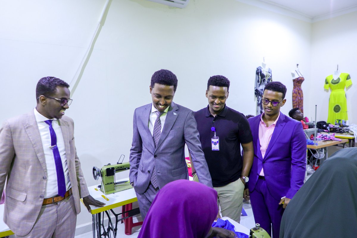 AbdiazizYouth's tweet photo. We are thrilled to welcome the newly appointed Youth and Sports minister Mr. Mohamed Barre Mohamud who paid his first visit at our center. 

We are grateful to his visit and looking forward to working with him to champion youth agenda. 

#AYCVisit https://t.co/nRjjwBaekH
