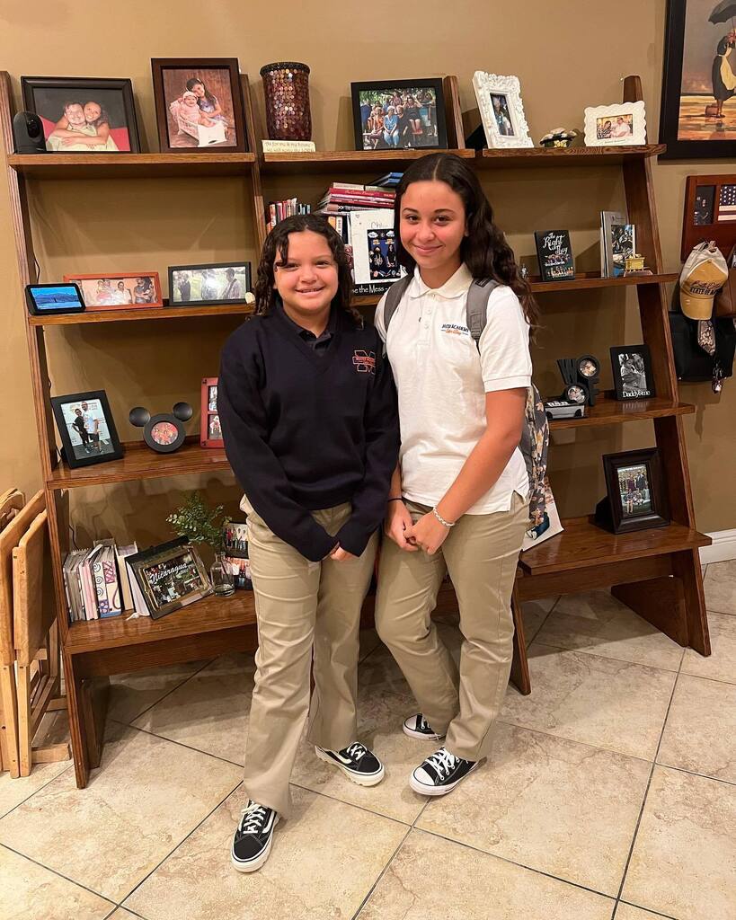 maloned1's tweet photo. First Day of High School,
Last Year of Elementary.
Where has time gone? 💛💙
#FirstDayofSchools https://t.co/Z2LMQgyh7r https://t.co/7LenXInMa7