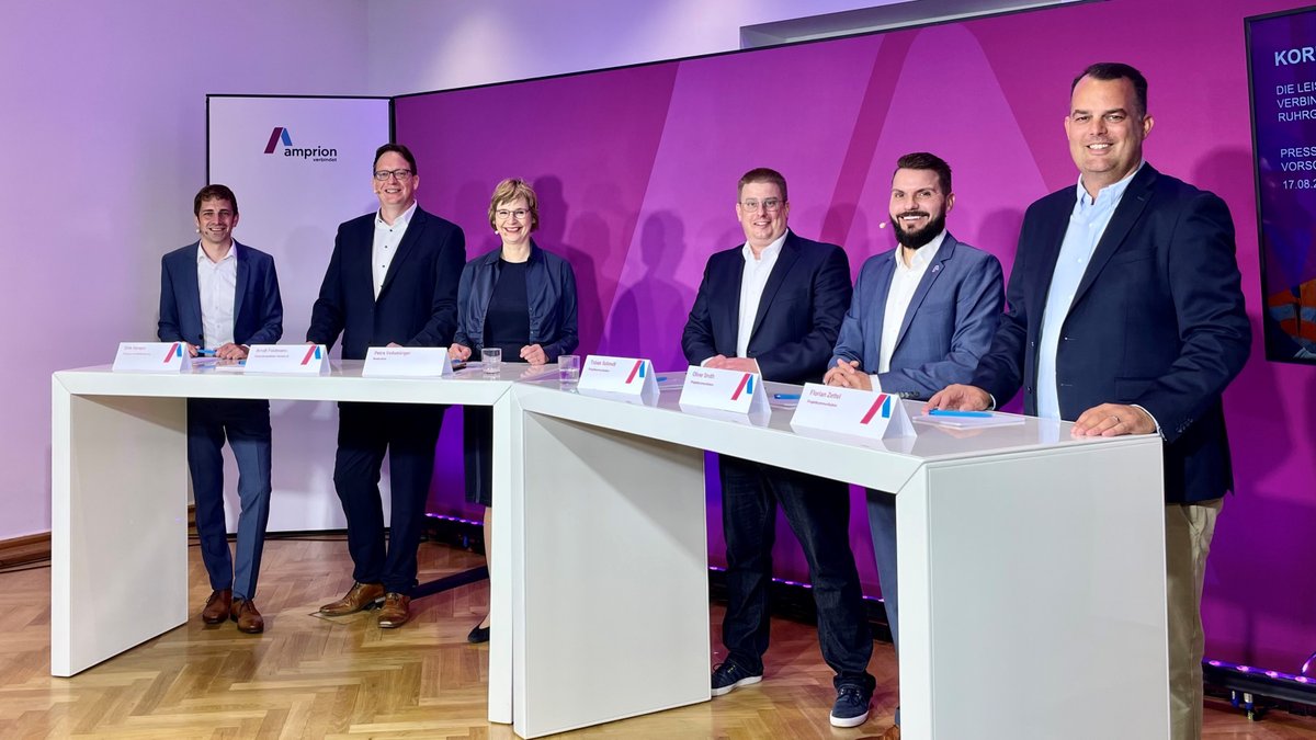 Amprion (@amprion) on Twitter photo Meilenstein für #KorridorB: Heute hat #Amprion den Vorschlagstrassenkorridor vorgestellt. Er bildet die Planungsgrundlage für die #Erdkabel-Trasse. Die <a href="/bnetza/">Bundesnetzagentur</a> wird den Vorschlag prüfen & der Öffentlichkeit zur Diskussion stellen. amprion.net/Presse/Presse-… Meilenstein für #KorridorB: Heute hat #Amprion den Vorschlagstrassenkorridor vorgestellt. Er bildet die Planungsgrundlage für die #Erdkabel-Trasse. Die <a href="/bnetza/">Bundesnetzagentur</a> wird den Vorschlag prüfen & der Öffentlichkeit zur Diskussion stellen. amprion.net/Presse/Presse-…