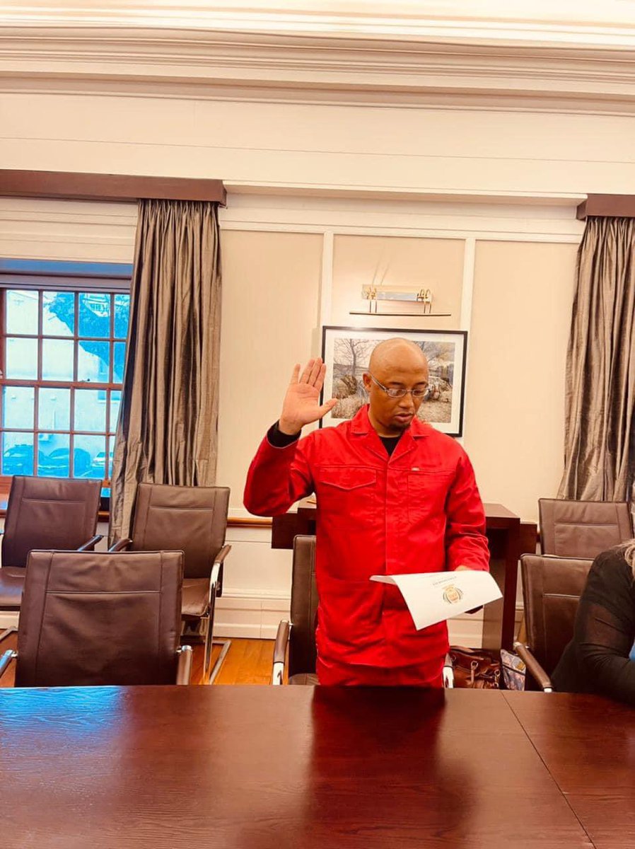 TshwaneEff's tweet photo. Congratulations Commissar Thapelo Mogale, Your ambition, your goal and your hard work paid off really well. We are proud of your dedication, may you always grow higher. 

May you always work hard and keep getting promoted because your ultimate goal is still waiting for you. ✊✊ https://t.co/afTbnkXqHA