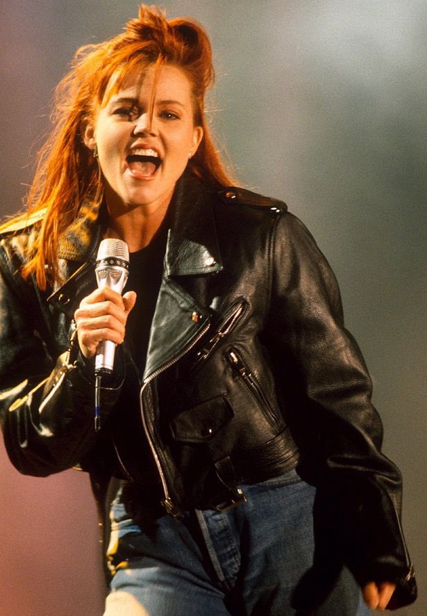 Happy Birthday to Belinda Carlisle . 