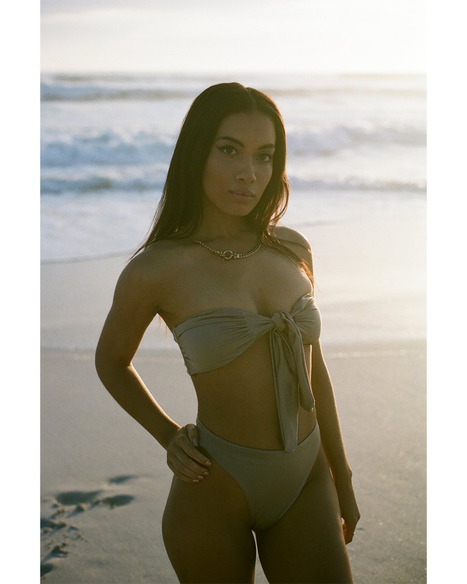 virgogypsi's tweet photo. Photographer &amp; Styling @virgogypsi
Model @capitalcay 
Brand @lily.label  

#swimwear #fashion  #photooftheday  #art #beautiful  #photography  #picoftheday  #follow #model #beach #photographer #model #photoshoot #booknow https://t.co/L7vGCF1Rm9