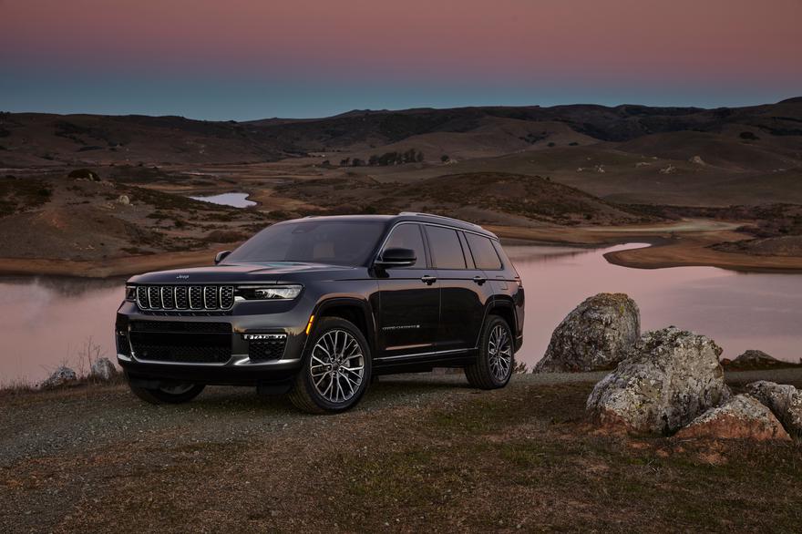 _ArriveAlive's tweet photo. All-New Jeep® Grand Cherokee L Breaks New Ground in the Full-size SUV Segment  https://t.co/LB09GU6t0N

#ArriveAlive #GrandCherokee #SUVSegment @Jeep_SA https://t.co/zmuuoThxRH