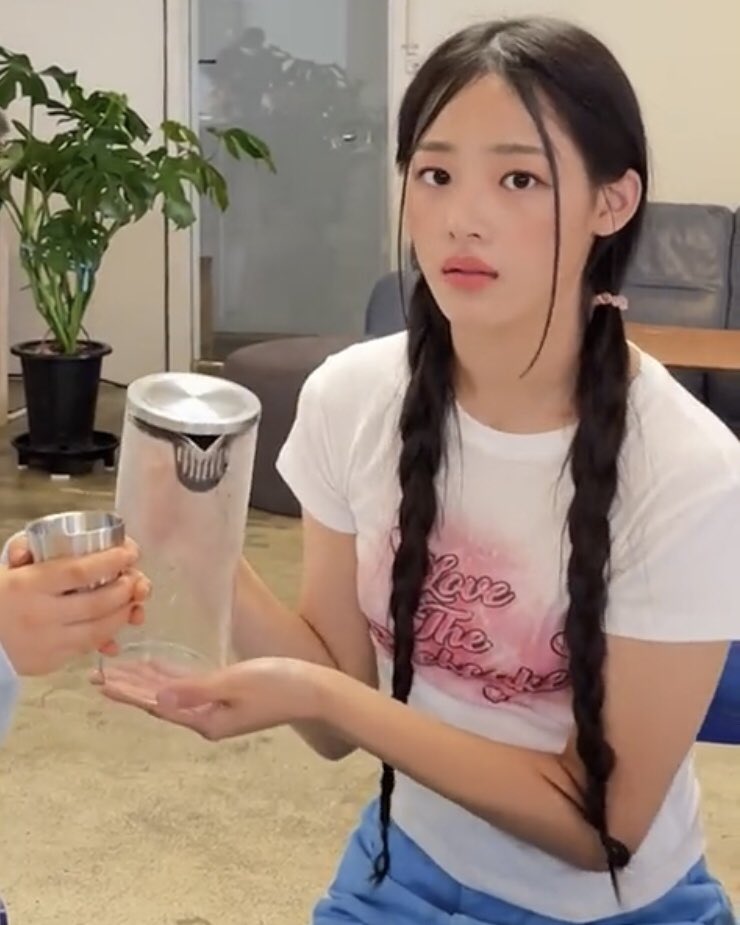 minji pics tweet media