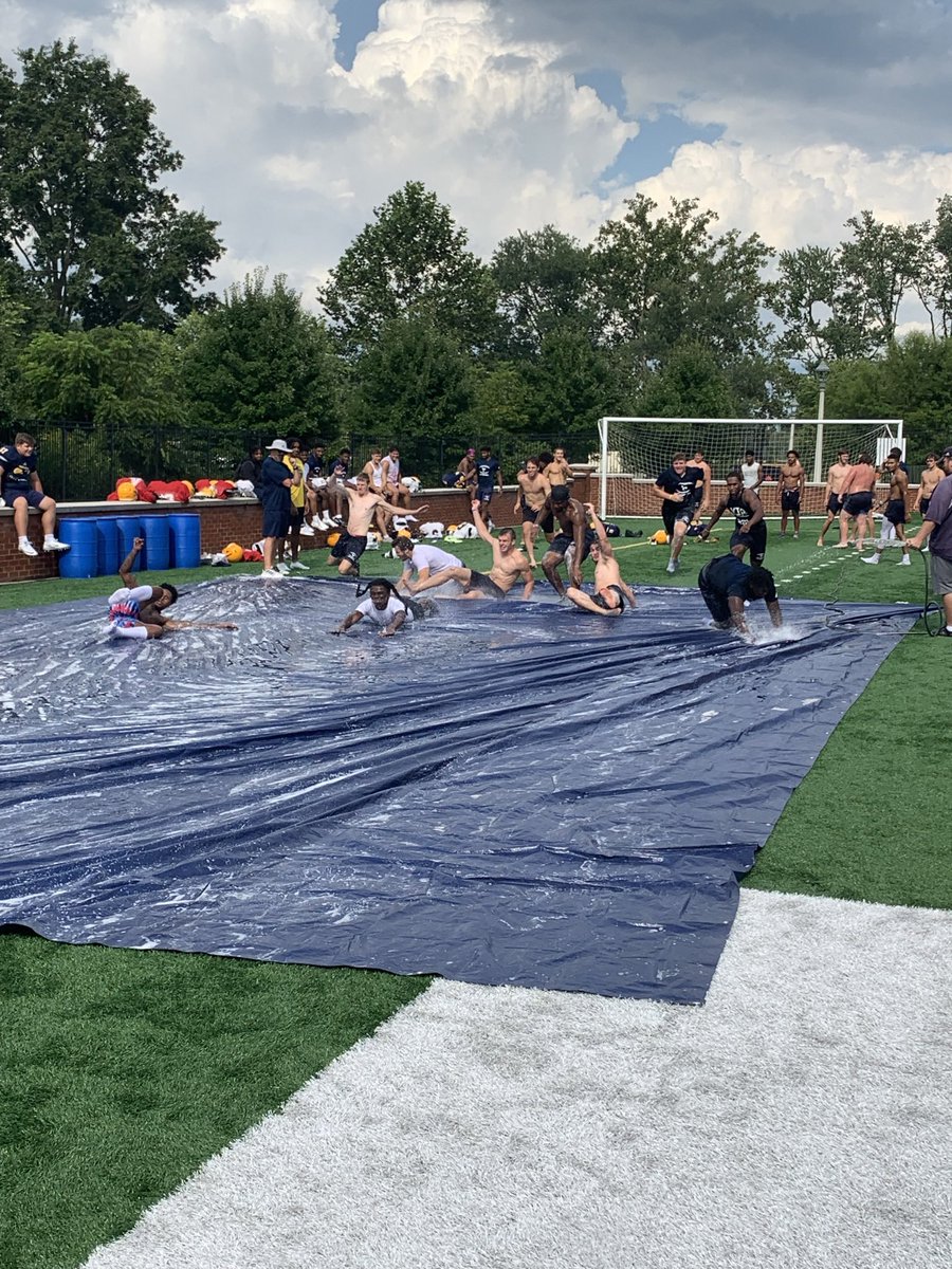 EmoryHenry_FB's tweet photo. Fall camp is in the books, time to slide into the season 😎 #GoWasps https://t.co/jbWbHxybDn