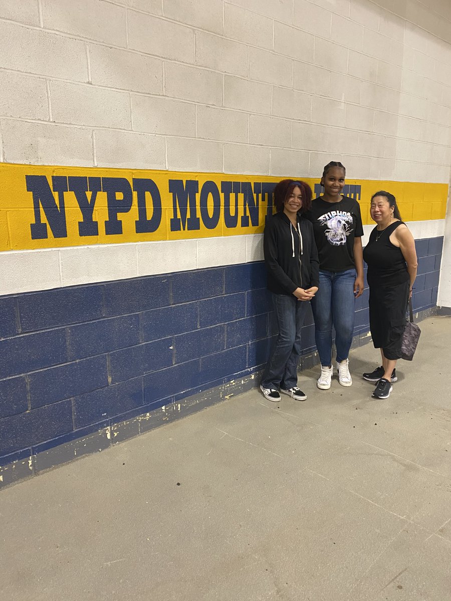 casw_inc's tweet photo. This summer, #SYEP interns have had the chance to witness the training and upkeep that goes into the iconic NYC institution.
#casw_syep_22 #CASWyouth #NYCyouth #NYC #summeryouthemploymentprogram https://t.co/6dd3c0QscW