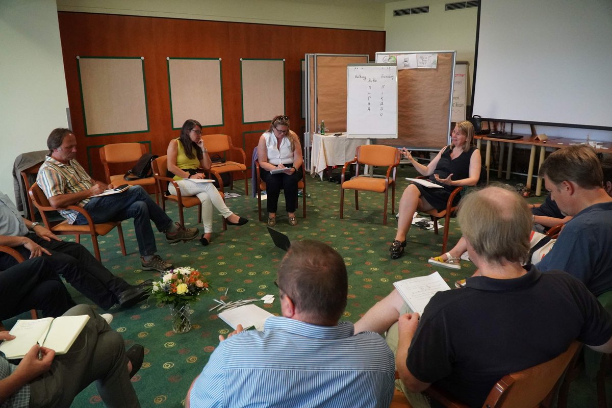 UBIT_Wien's tweet photo. Sommertreffen der ExpertsGroup Wirtschaftsmediation Wien, NÖ &amp; Burgenland: 
Spannende Inputs erhielten die Teilnehmenden von Dr. Anita von Hertel (Hamburg). Gemeinsam haben die UBIT Wien, NÖ und Burgenland und die jeweiligen Landessprecher*innen der EGWIME diesen Tag organisiert. https://t.co/7K2f2GroAQ