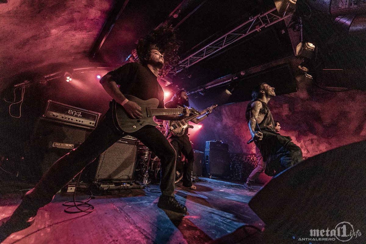 DavidBrisenoC1's tweet photo. Salzburg, Austria 🇦🇹 
Gran experiencia poder tocar en Rockhouse Salzburg, un increíble venue y grandísimo recibimiento a la música de @BMRoficial .

En lo personal, agregar a Austria 🇦🇹 como un nuevo país donde he tocado me pone feliz.

📸 #anthalereromajere
@ibanezofficial https://t.co/EtJKEBtAfL