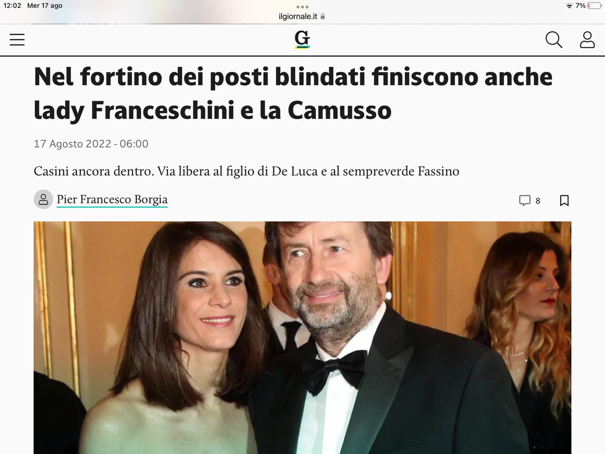 rRikFin's tweet photo. @danieledv79 #Franceschini  per le nozze d argento ha regalato alla moglie #DeBiase una poltrona 😃 https://t.co/3JP3loKS5R